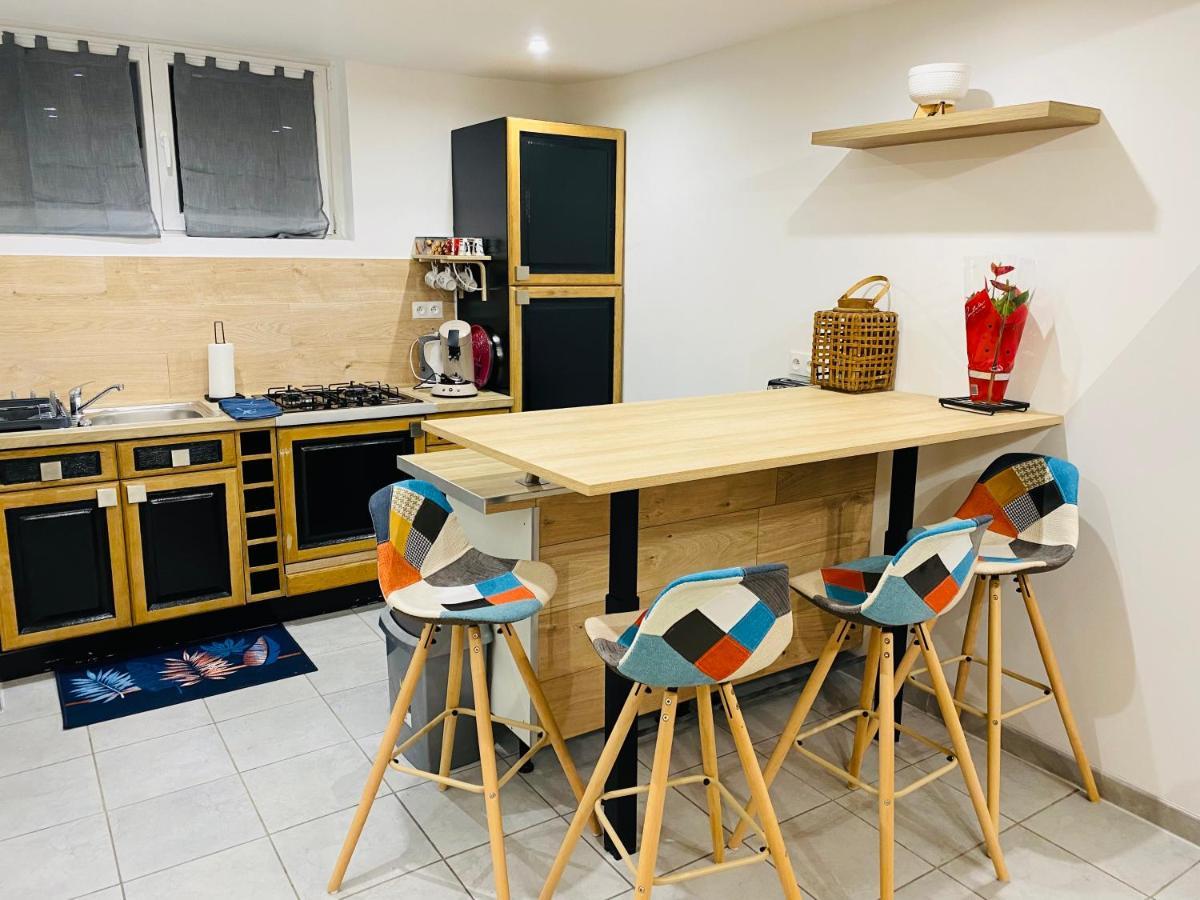 Studio 40M2 Plein Pied Avec Parking Jussac المظهر الخارجي الصورة