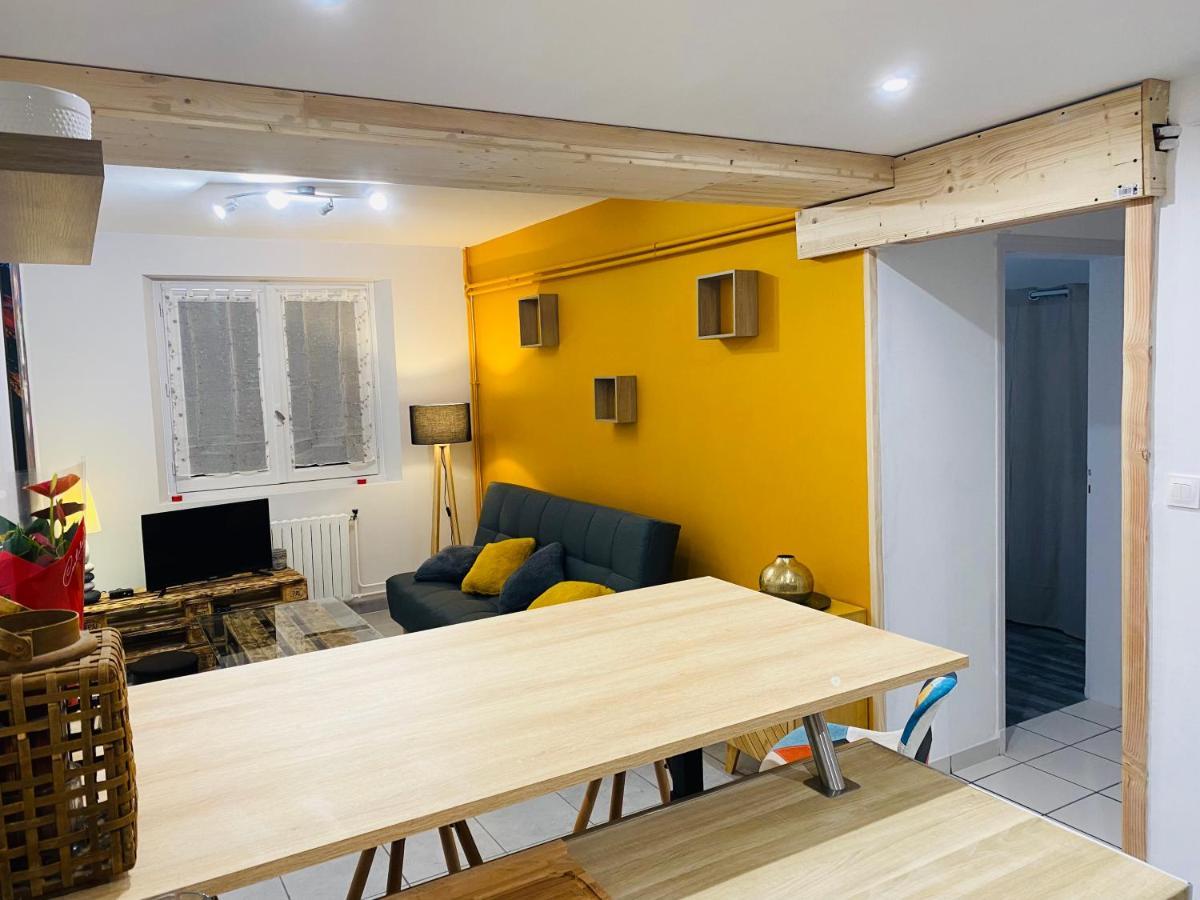 Studio 40M2 Plein Pied Avec Parking Jussac المظهر الخارجي الصورة