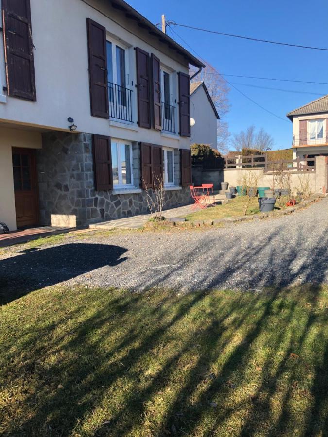 Studio 40M2 Plein Pied Avec Parking Jussac المظهر الخارجي الصورة